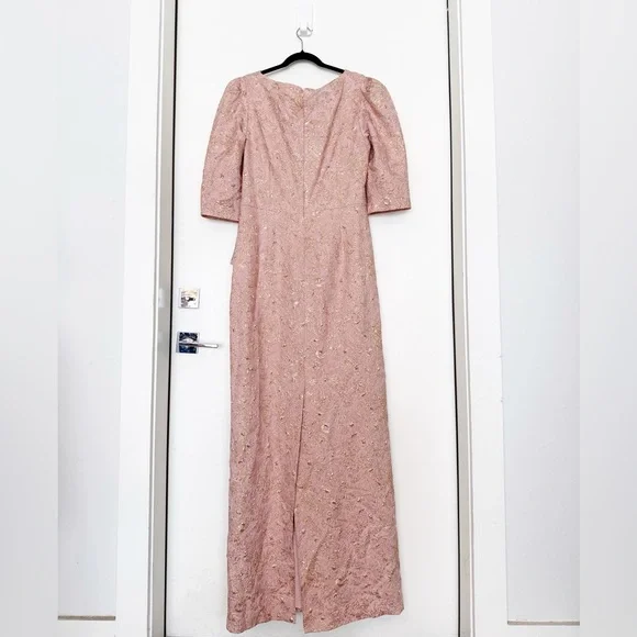 NWT NEW Teri Jon 229041 Blush Peplum Stretch Metallic Jacquard Gown with Beads